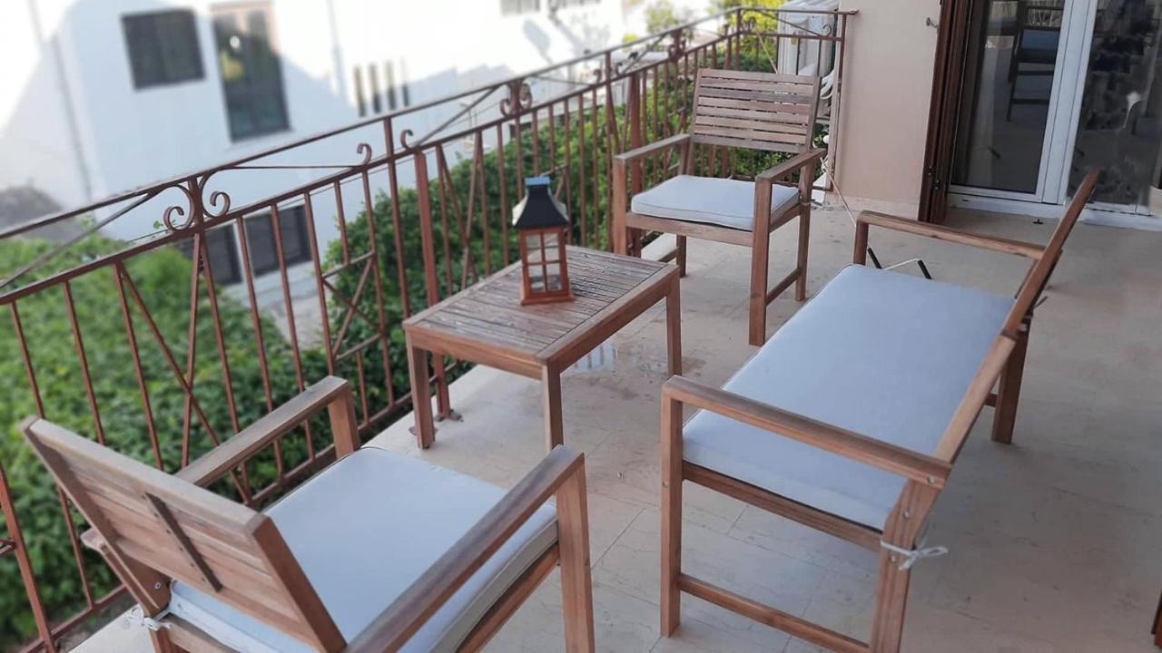Tasias Apartments リクスリオン エクステリア 写真